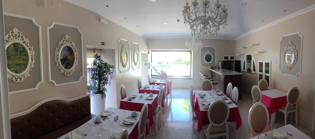 The Capital Boutique B&B Пениш Екстериор снимка